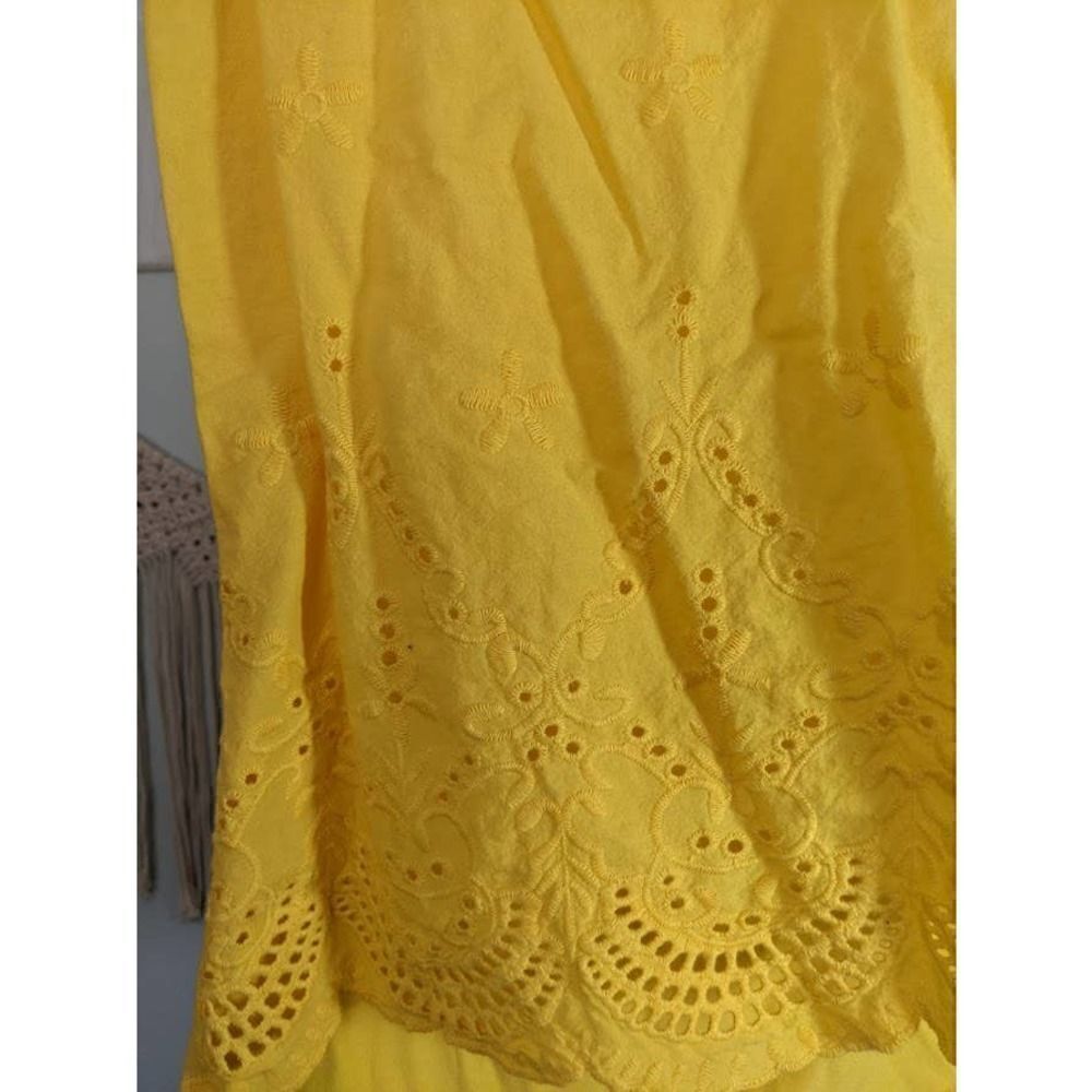 A New Day Yellow Lace Tank Top - Picture 4 of 7